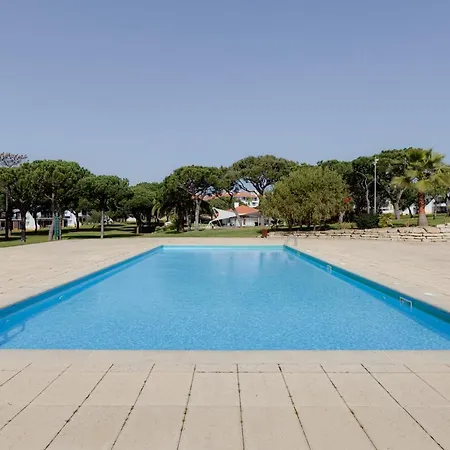 Apartmán Vilasol - Captain's Wonderful Retreat For 4 With Ac Facing The Gardens Quarteira