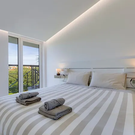 Apartmán Vilasol - Captain's Wonderful Retreat For 4 With Ac Facing The Gardens Quarteira