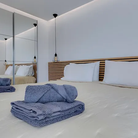 Vilasol - Captain's Wonderful Retreat For 4 With Ac Facing The Gardens